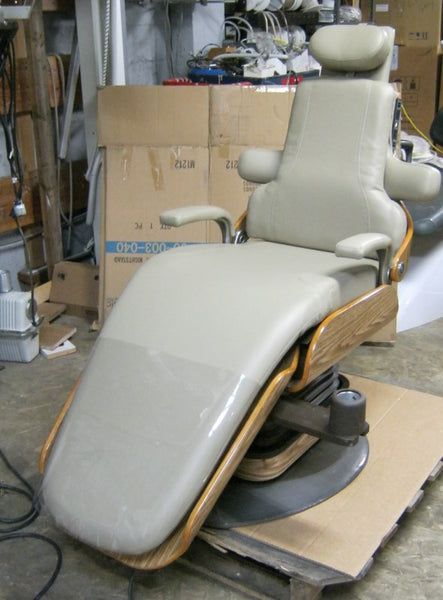 Refurbished Chairman Patient Chair with Traverse ( New Vinyl )