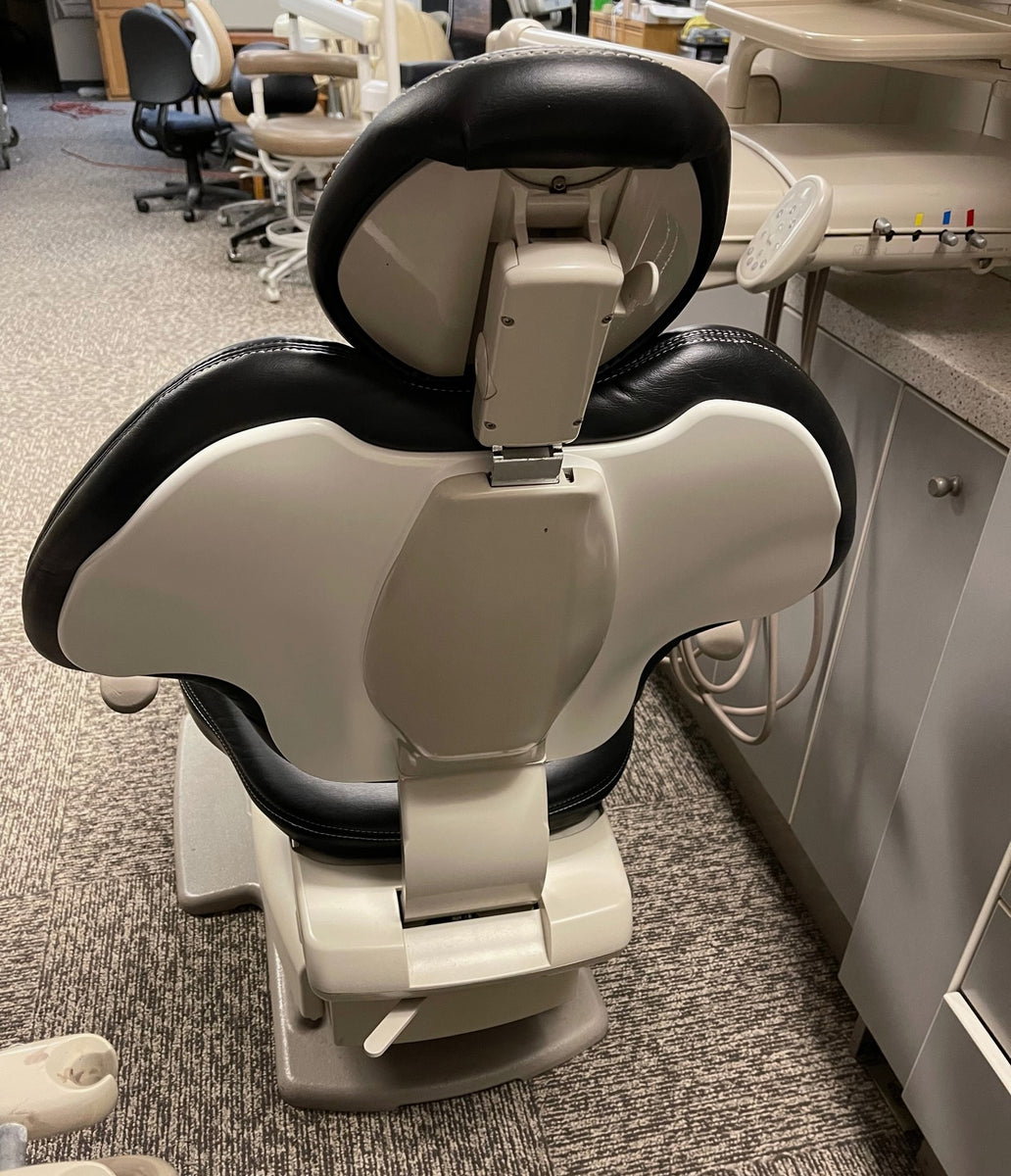 Example Adec Twall Adec 511 with Radius 532 Traditional Delivery – Pre-Owned Dental Inc.