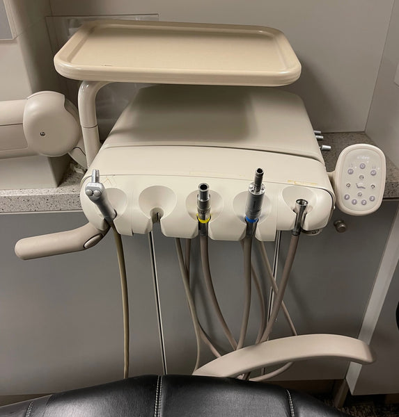 Adec 511 with Radius 532 Traditional Delivery – Pre-Owned Dental Inc.